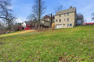 81 Longuevue Dr, Pittsburgh, PA 15228 - Photo 41
