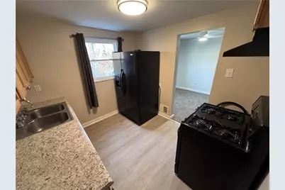 530 Maytide St, Pittsburgh, PA 15227 - Photo 7