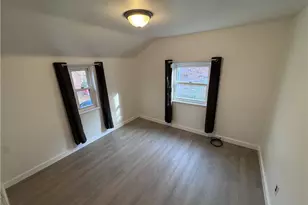 530 Maytide St, Pittsburgh, PA 15227 - Photo 11