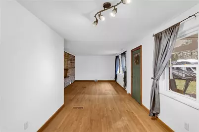 138 Sunset Ln, Center Township, PA 15001 - Photo 7