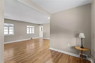 350 Plummer Ave, Pittsburgh, PA 15202 - Photo 9