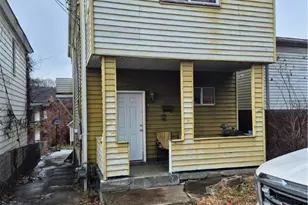 802 Lamont St, Stowe Township, PA 15136 - Photo 1