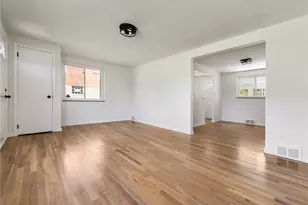 6424 Swan Dr, Verona, PA 15147 - Photo 11