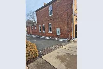 648 Broadway Ave, Stowe Township, PA 15136 - Photo 1