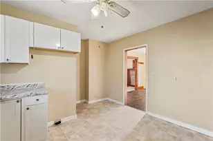 36 Wengler Ave, Sharon, PA 16146 - Photo 5