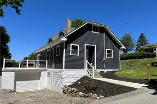 1095 Francis Blvd, New Kensington, PA 15068 - Photo 1