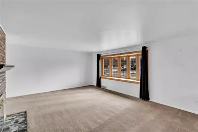 221 Roxbury Dr, Hempfield Township, PA 15601 - Photo 7