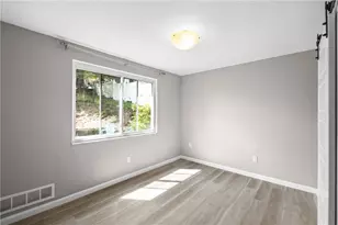 3606 Churchview Ave, Pittsburgh, PA 15236 - Photo 11