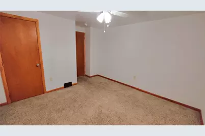 8-10 Pointview Rd, Pittsburgh, PA 15227 - Photo 27