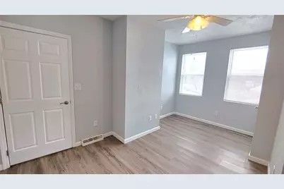 8-10 Pointview Rd, Pittsburgh, PA 15227 - Photo 11