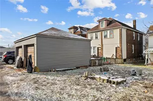 2208 Duss Ave, Ambridge, PA 15003 - Photo 29