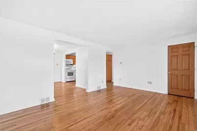 451 Dennison Dr, West Mifflin, PA 15122 - Photo 5