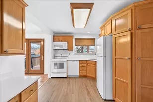 451 Dennison Dr, West Mifflin, PA 15122 - Photo 9