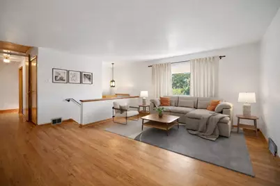 218 Lincoln, Ross Twp, PA 15237 - Photo 3