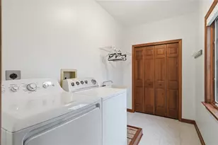 2478 Matterhorn Dr, Pittsburgh, PA 15090 - Photo 25