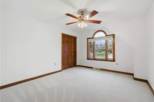 2478 Matterhorn Dr, Pittsburgh, PA 15090 - Photo 39