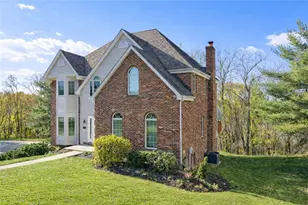 2478 Matterhorn Dr, Pittsburgh, PA 15090 - Photo 3