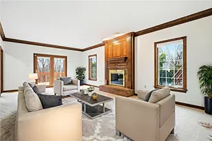 2478 Matterhorn Dr, Pittsburgh, PA 15090 - Photo 9