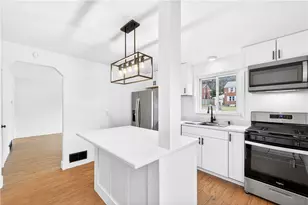 811 Everglade Dr, Elizabeth Twp/Boro, PA 15135 - Photo 11