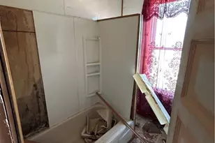 412 5th St, Clairton, PA 15025 - Photo 13