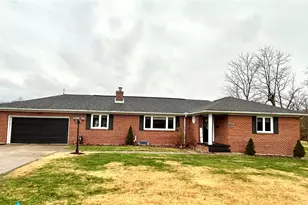 113 Memorial St, Dunbar, PA 15431 - Photo 1