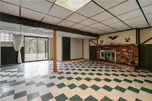 1633 Carmella Dr, Pittsburgh, PA 15227 - Photo 17