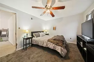 225 Lynn Ann Dr, Pittsburgh, PA 15068 - Photo 17