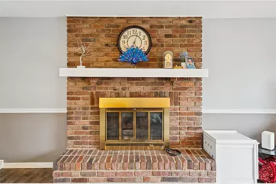 225 Lynn Ann Dr, Pittsburgh, PA 15068 - Photo 5