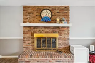 225 Lynn Ann Dr, Pittsburgh, PA 15068 - Photo 5