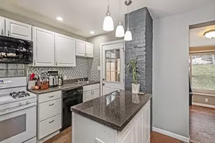 2331 Valera Ave, Pittsburgh, PA 15210 - Photo 5