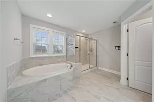 5600 Willow Terrace Dr, Bethel Park, PA 15102 - Photo 15