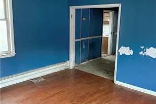 1022 Gaskill Ave, Jeannette, PA 15644 - Photo 5