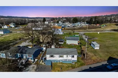 1152 W Gibson Ave, Connellsville, PA 15425 - Photo 3