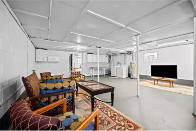 1152 W Gibson Ave, Connellsville, PA 15425 - Photo 27