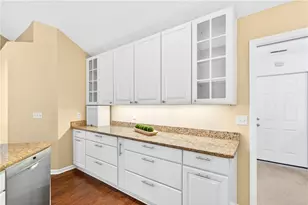 1723 Heather Heights Dr, Moon/Crescent Twp, PA 15046 - Photo 9