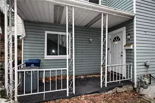 417 Lawn St, Pittsburgh, PA 15213 - Photo 3