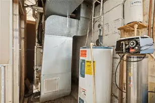 815 Elizabeth St, Wilkins Township, PA 15221 - Photo 27