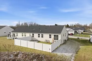 237 Smith Ln, Chippewa Township, PA 15010 - Photo 5