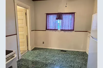 619 Schaaf Pl, Erie City, PA 16503 - Photo 9