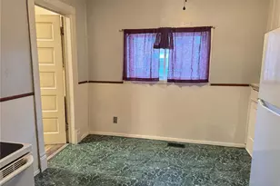 619 Schaaf Pl, Erie City, PA 16503 - Photo 9