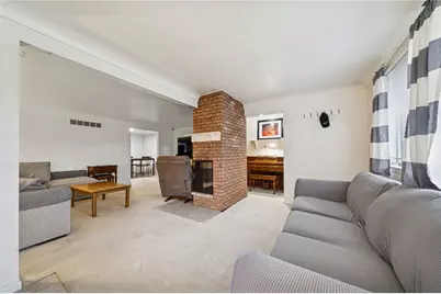 318 Maple St, West Mifflin, PA 15122 - Photo 5