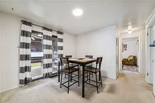 318 Maple St, West Mifflin, PA 15122 - Photo 13