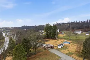 312 Flatwoods Rd, Vanderbilt, PA 15486 - Photo 3