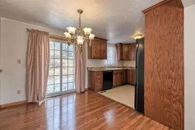 532 Waterbury  Drive, Hempfield Township, PA 15601 - Photo 9