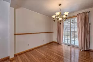 532 Waterbury Dr, Hempfield Township, PA 15601 - Photo 7