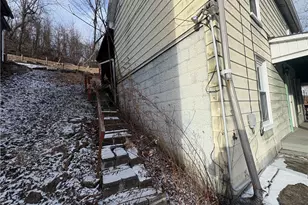 325 15th St, Donora, PA 15033 - Photo 3