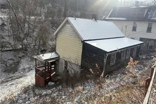 325 15th St, Donora, PA 15033 - Photo 1