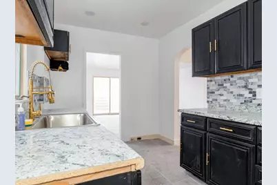 1620 McMinn St, Aliquippa, PA 15001 - Photo 11