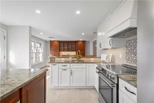 2421 Edgewood Dr, Pittsburgh, PA 15241 - Photo 11