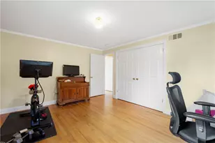 2421 Edgewood Dr, Pittsburgh, PA 15241 - Photo 25